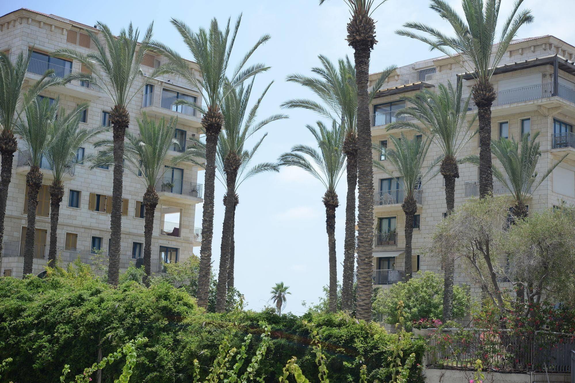 Andromeda Hill Apartments And Spa Tel Aviv Exterior photo