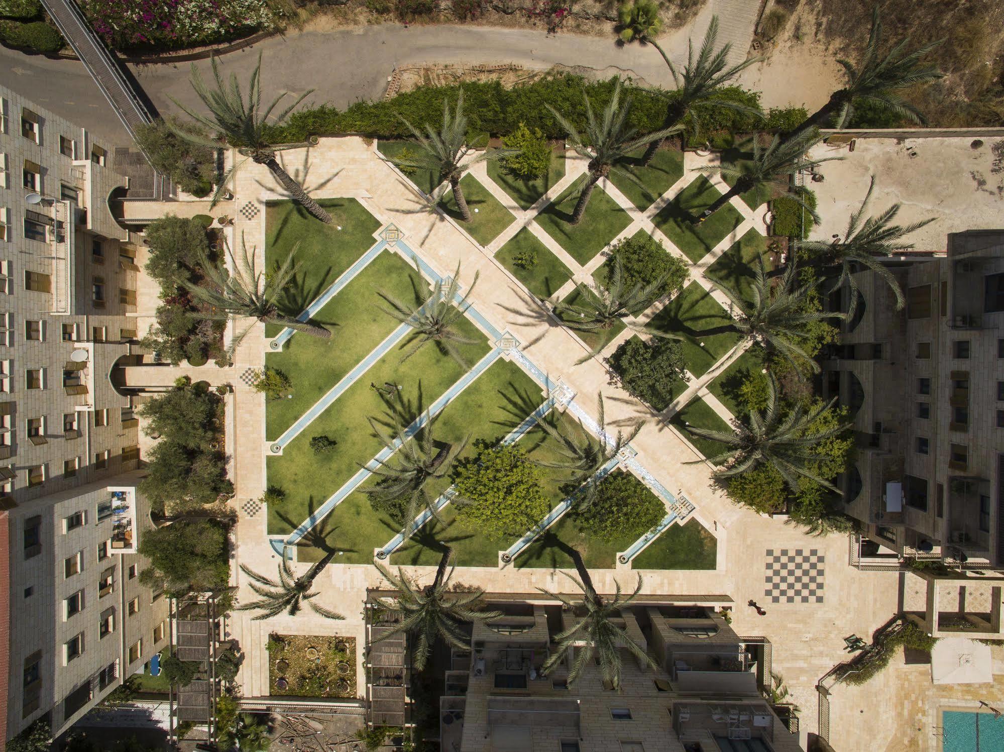 Andromeda Hill Apartments And Spa Tel Aviv Exterior photo